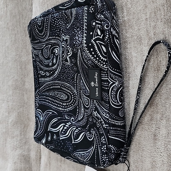 Vera Bradley Lighten Up Wipes Pouch In Stellar Paisley NWT - Picture 2 of 4